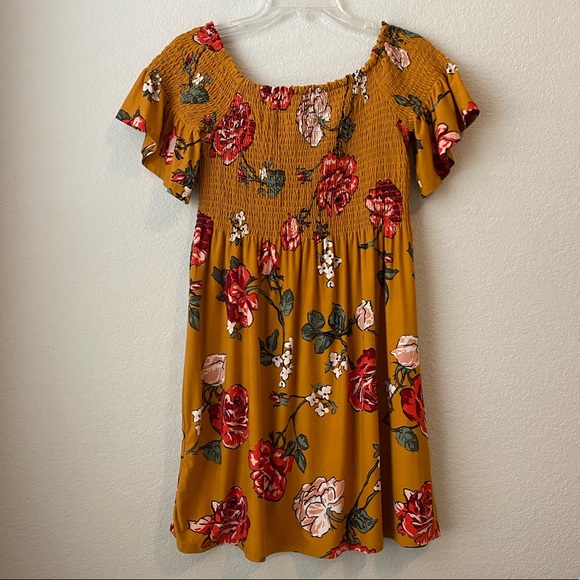 Like New! Derek Heart Smocked Mini Dress Size: Medium - Picture 2 of 9